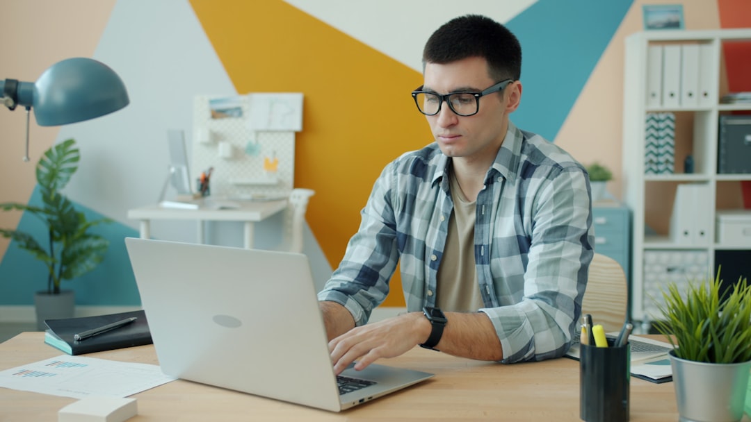 Mjetet Dixhitale që Çdo Biznes i Vogël në Shqipëri Duhet të Përdorë në 2026 — TechAlb Blog